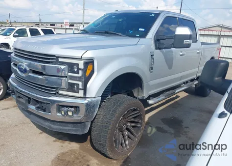 2018 Ford F-250 Lariat z USA, uszkodzony, nr VIN 1FT7W2B64JEB50305